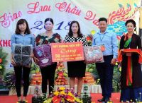 Viện nghiên cứu và Phát triển Đạo Mẫu Việt Nam cùng Qũy thương hiệu Việt thăm hỏi và trao tặng một số phần quà cho những hộ gia đình chính sách có hoàn cảnh khó khăn tại tỉnh Hưng Yên.